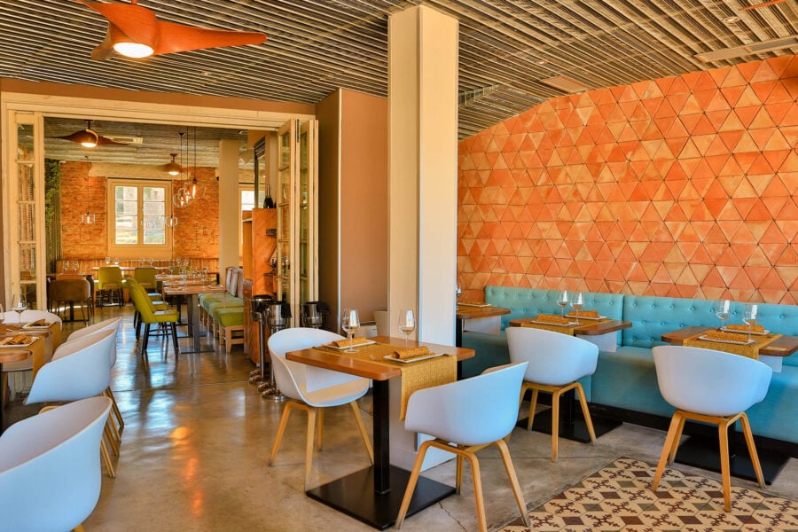 Restaurante Batik, artesanía con vistas a la Alcazaba