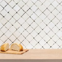 azulejo blanco hecho a mano