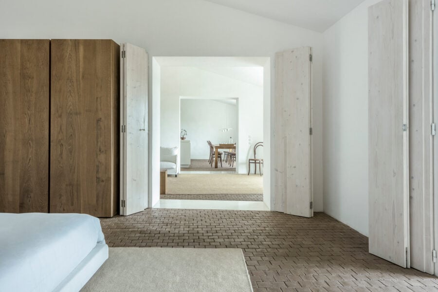 Casa No Tempo: sustainable materials East of Lisbon