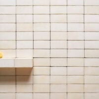 Suelo blanco de gres artesanal