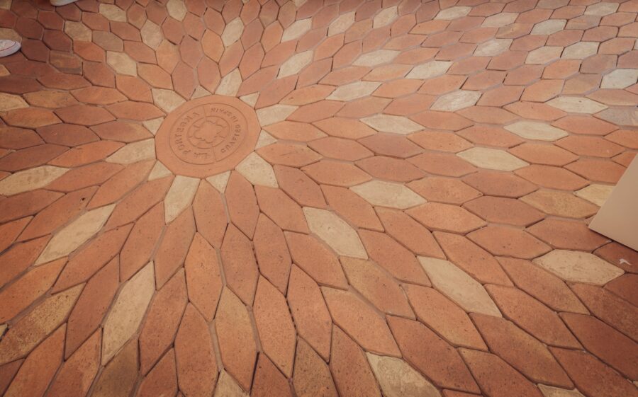 Suelo de barro personalizado para el local de La Portegna