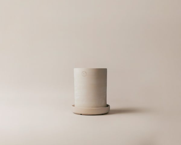 Maceta blanca de barro artesanal